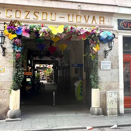 Little Woodstock Apartman